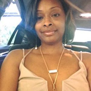 Meet your Posher, Lacora